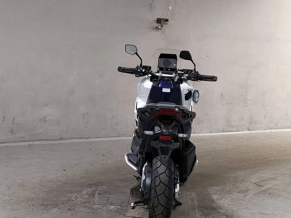 Honda X-ADV750 2026, белый, фото 4