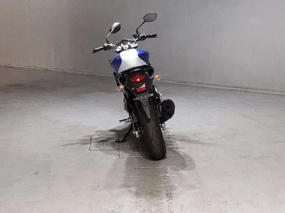 Suzuki Gladius 400 ABS 2016, white / blue, фото 4