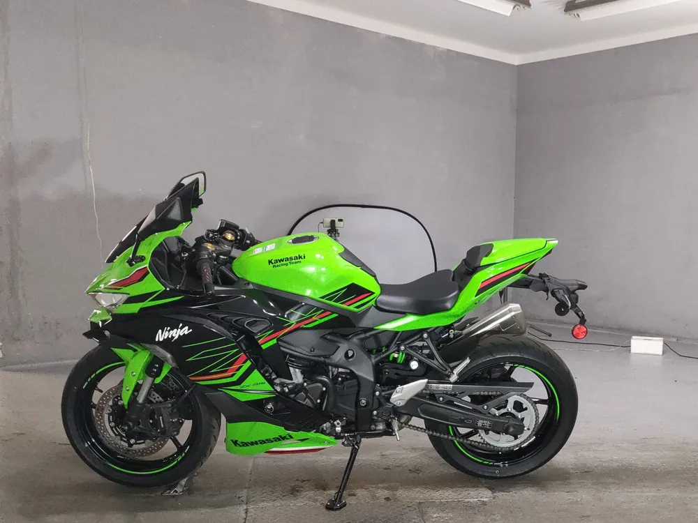 Kawasaki ZX-4R SE 2023, black / green, фото 2