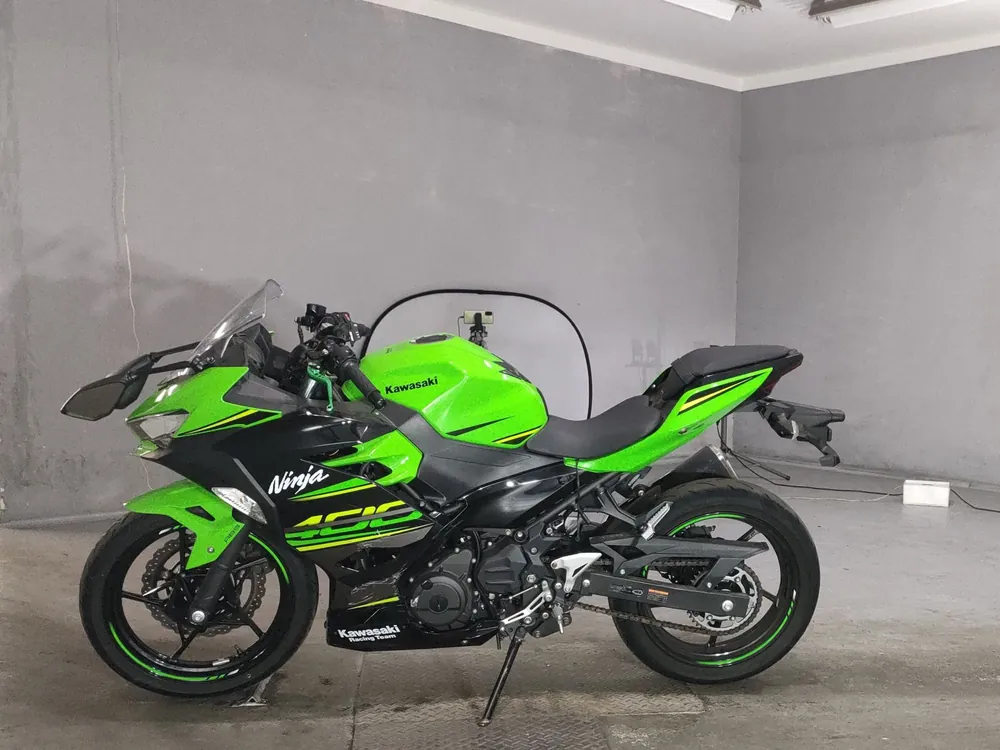 Kawasaki Ninja 400 2018, чёрный, зелёный, фото 2