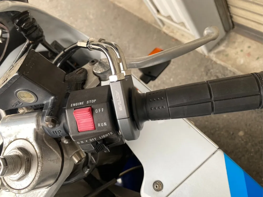 Suzuki GSX-R1100 1990, белый, синий, фото 8