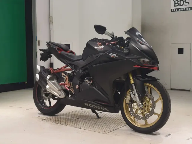 Honda CBR250RR, matt black, фото 3