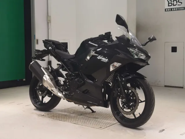 Kawasaki Ninja 400, чёрный, фото 3