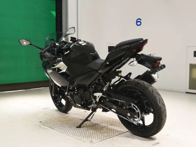 Kawasaki Ninja 400, чёрный, фото 6