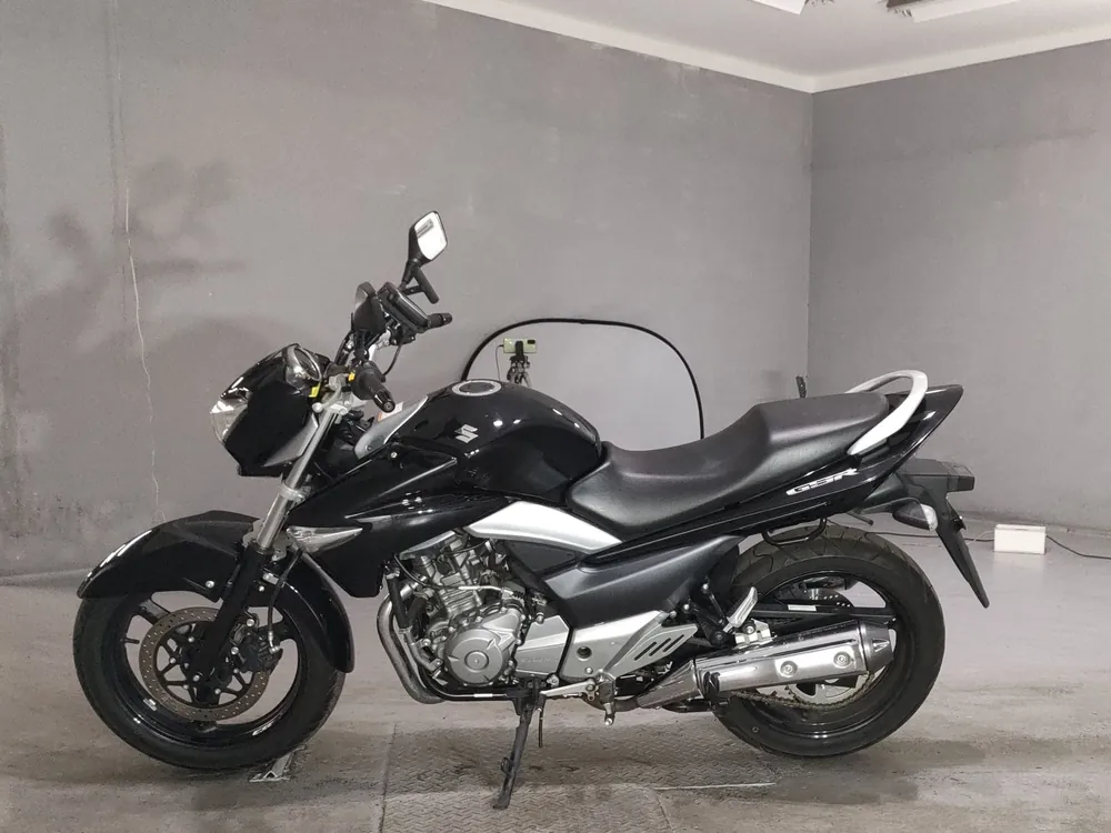 Suzuki GSR250S, чёрный, фото 2