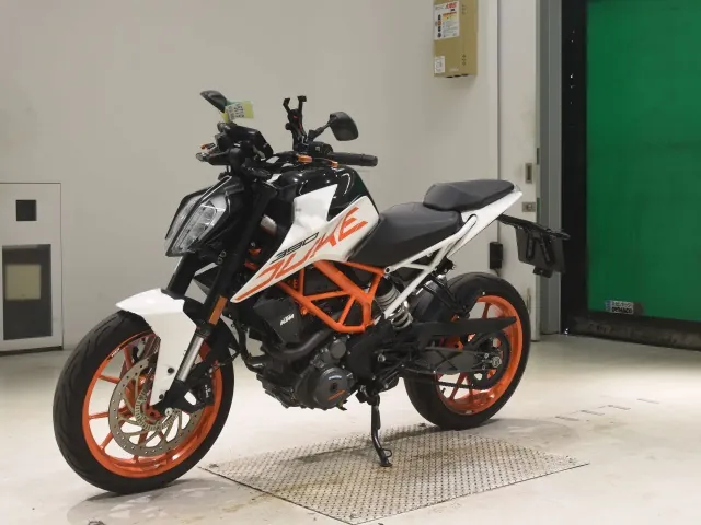 KTM 390 Duke 2019, белый, чёрный, фото 4