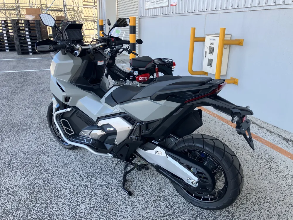 Honda X-ADV750 2025, серый, фото 2