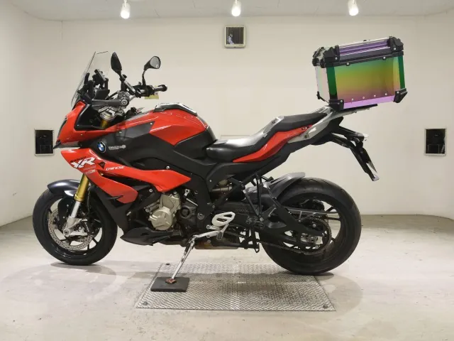 BMW S1000XR 2016, красный, фото 2