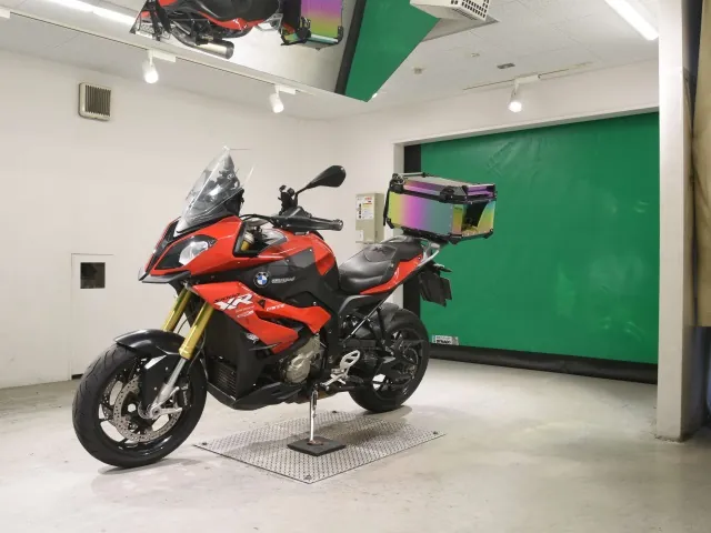 BMW S1000XR 2016, красный, фото 4