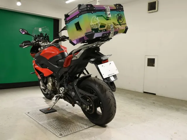 BMW S1000XR 2016, красный, фото 6
