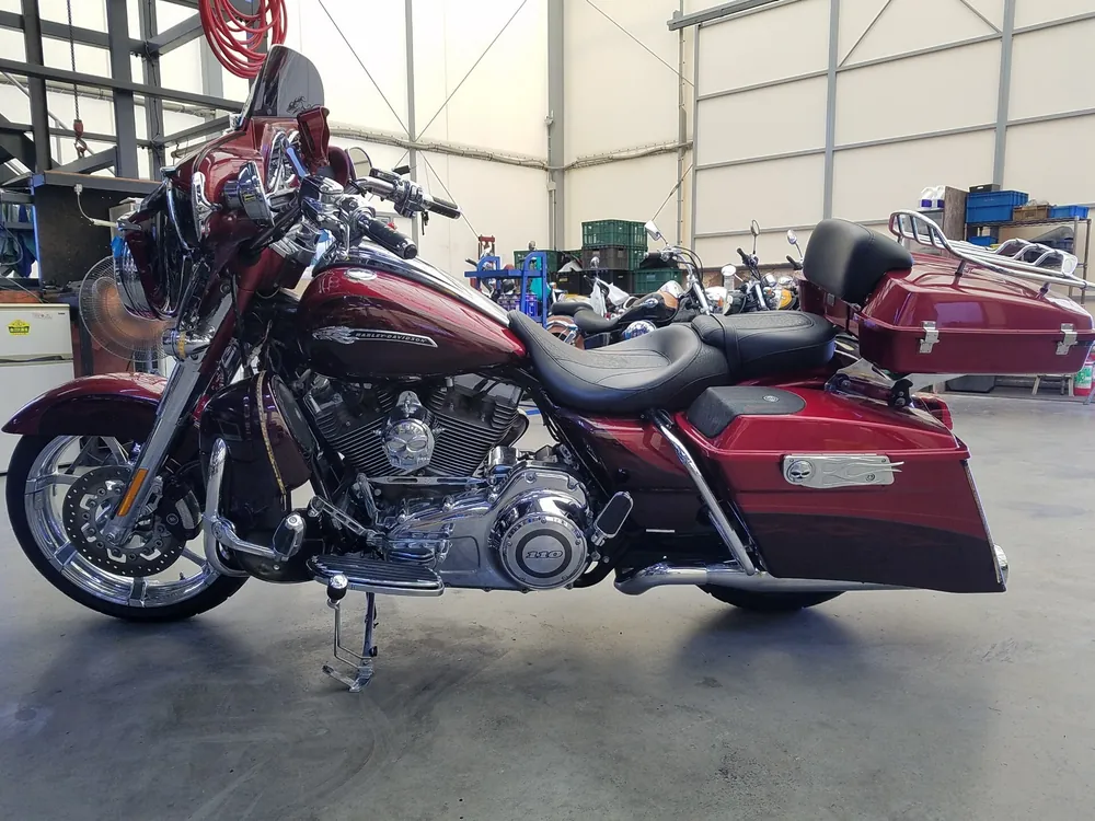 Harley-Davidson FLHXSE CVO 2012, красный, w red, фото 2