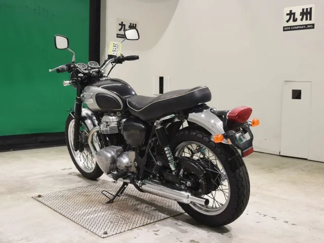 Kawasaki W650 2007, чёрный, серебристый, фото 6