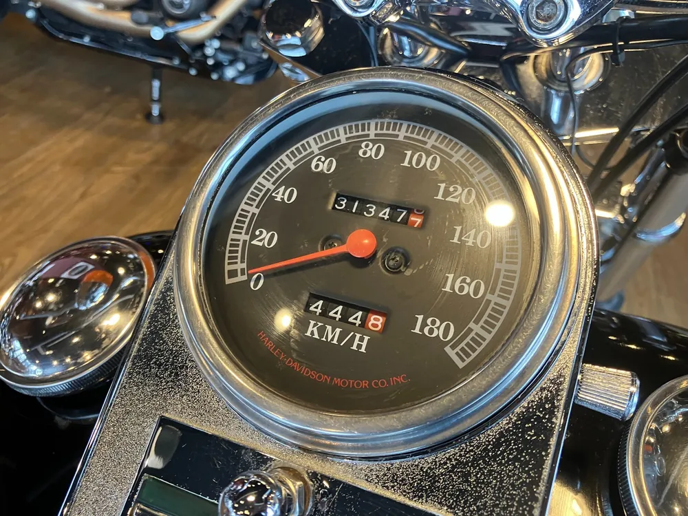 Harley-Davidson FXSTC 1987, чёрный, фото 3