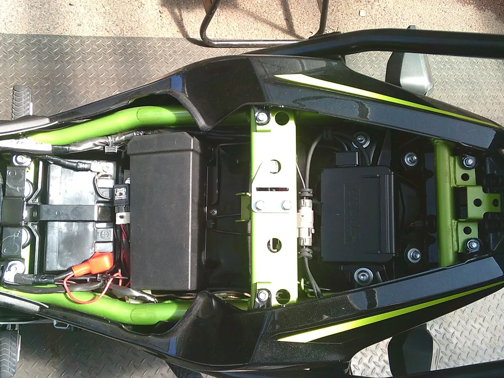 Kawasaki Ninja650A 2021, black/green, фото 12