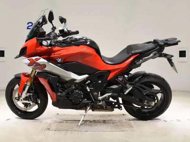 BMW S1000XR 2020, красный, фото 2
