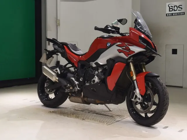 BMW S1000XR 2020, красный, фото 3