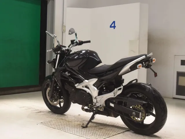 Suzuki Gladius 400 ABS 2010, чёрный, фото 6