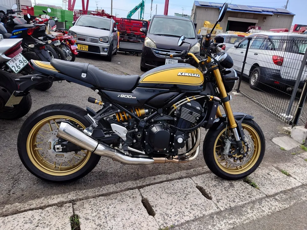Kawasaki Z900RS 2023, black / yellow, фото 3