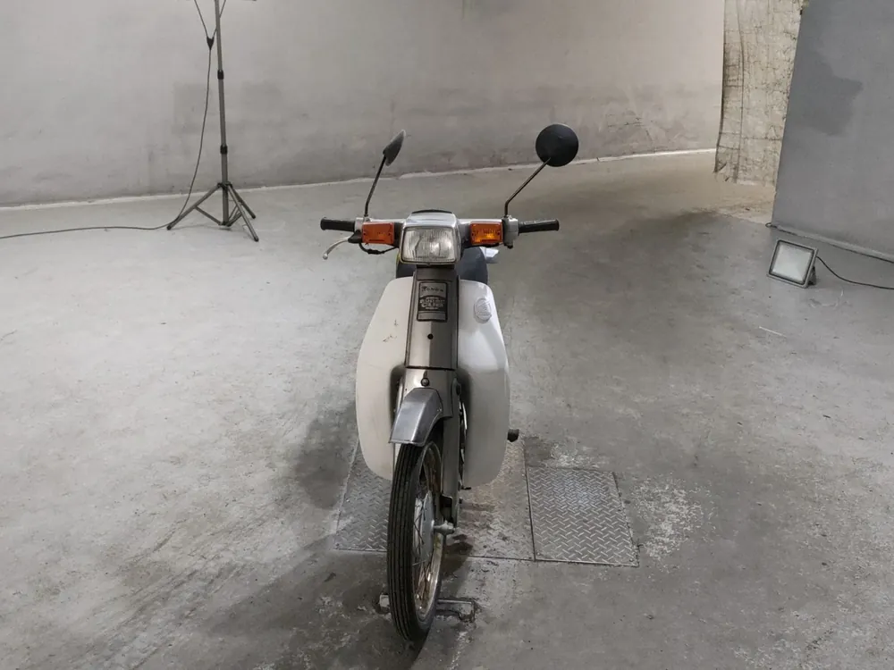 Honda Super Cub, серый, фото 3