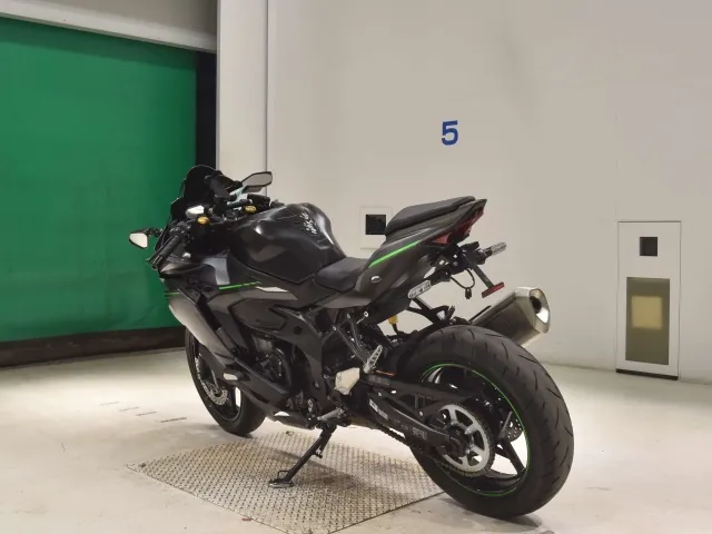 Kawasaki ZX-4R SE, matt black, фото 6