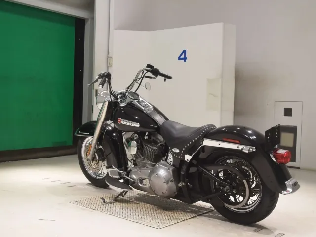 Harley-Davidson FLST1450 2006, чёрный, фото 6
