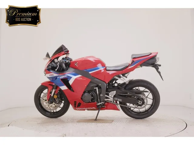 Honda CBR600RR 2025, white | red | blue, фото 2