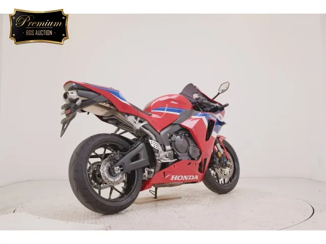 Honda CBR600RR 2025, white | red | blue, фото 5