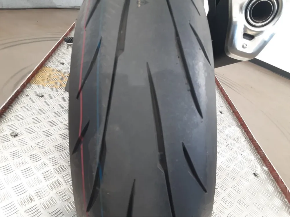 Kawasaki Z900 2025, black / gun m, фото 19