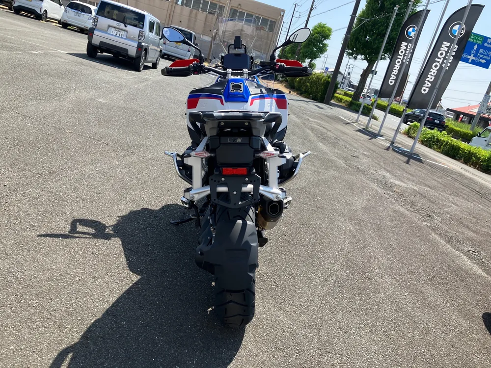 BMW R1300Gs Adv Asa 2026, white / blue / red, фото 5