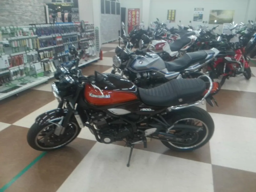 Kawasaki Z900RS 2018, оранжевый, фото 2