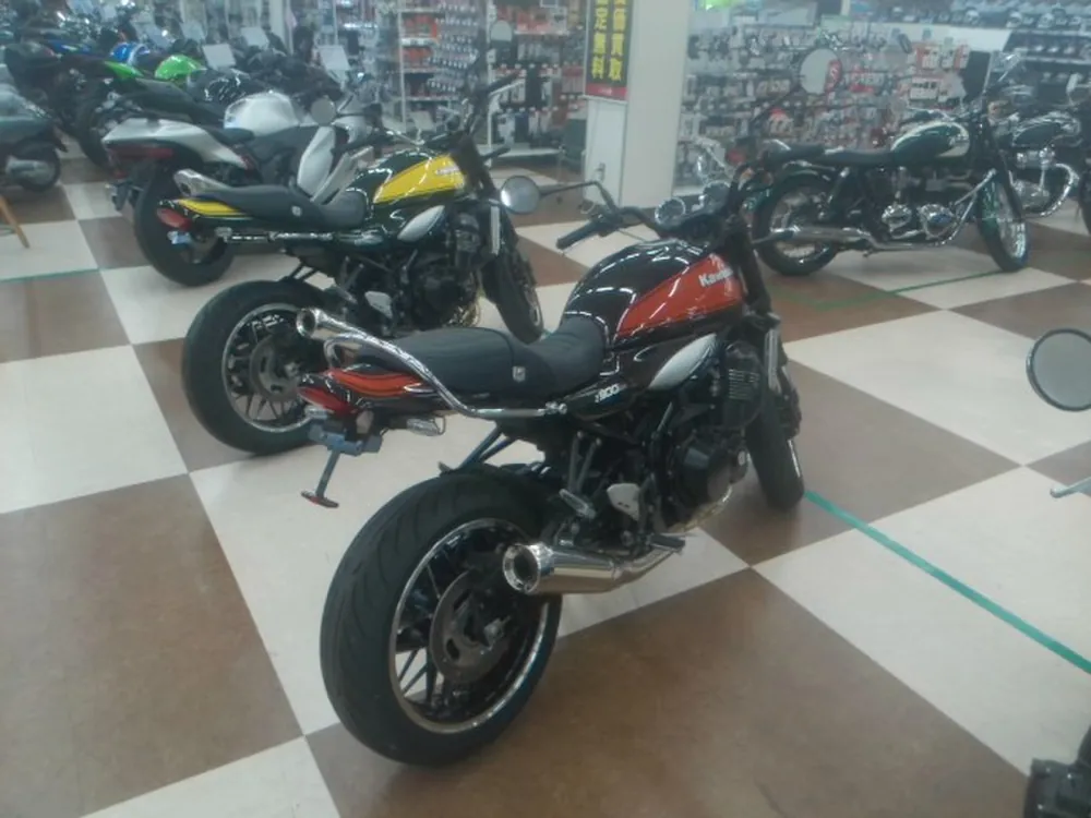 Kawasaki Z900RS 2018, оранжевый, фото 4