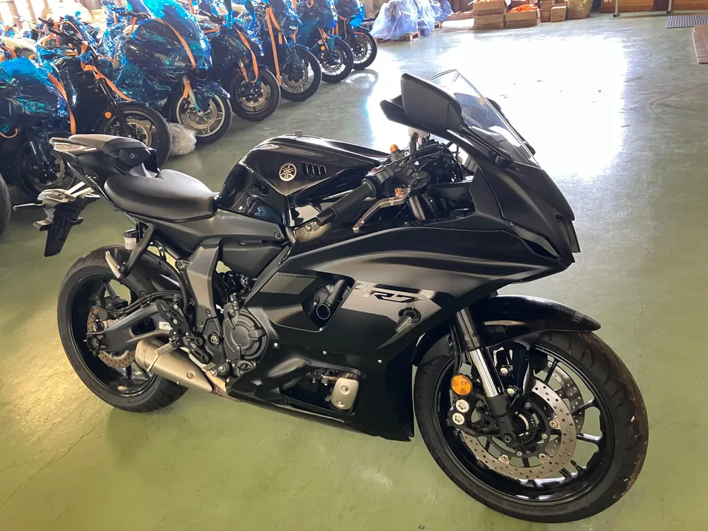 Yamaha YZF-R7 2025, чёрный, фото 5