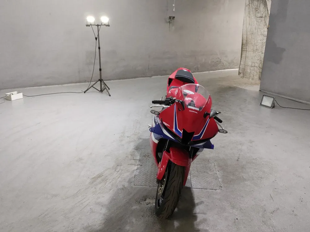 Honda CBR600RR 2025, red / blue, фото 3