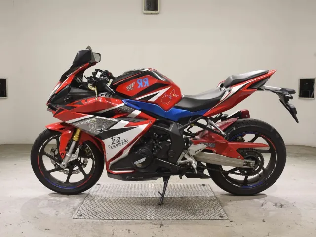 Honda CBR250RR, белый, красный, фото 2