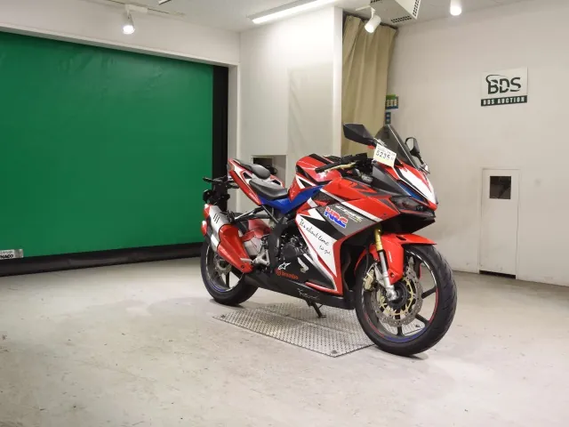 Honda CBR250RR, белый, красный, фото 3