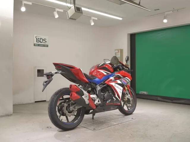Honda CBR250RR, белый, красный, фото 5