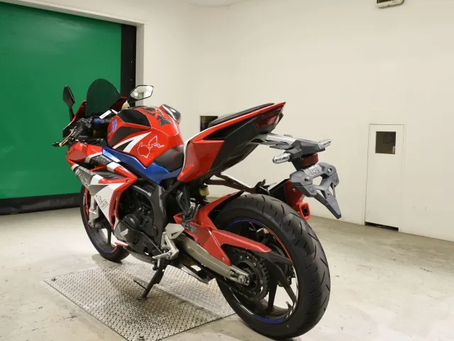Honda CBR250RR, белый, красный, фото 6