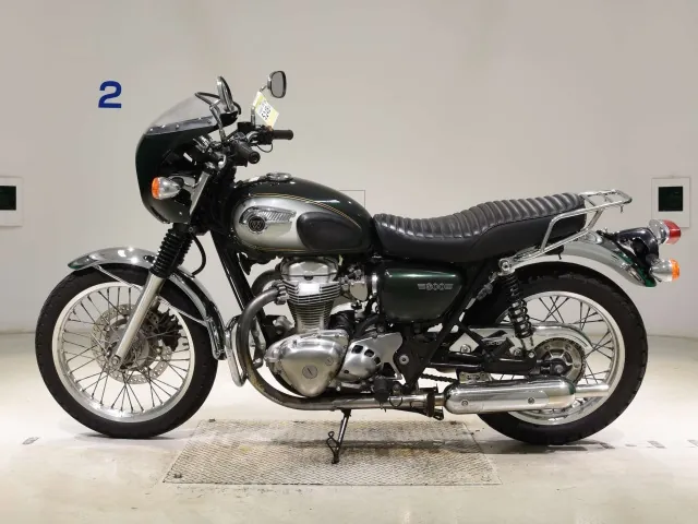 Kawasaki W800 2011, зелёный, фото 2