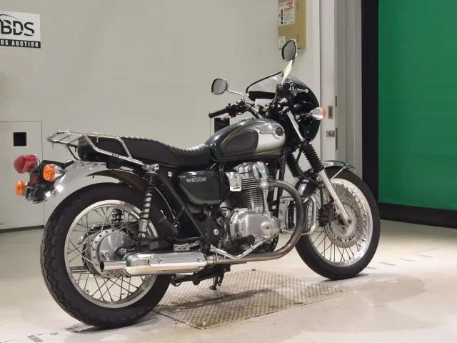 Kawasaki W800 2011, зелёный, фото 5