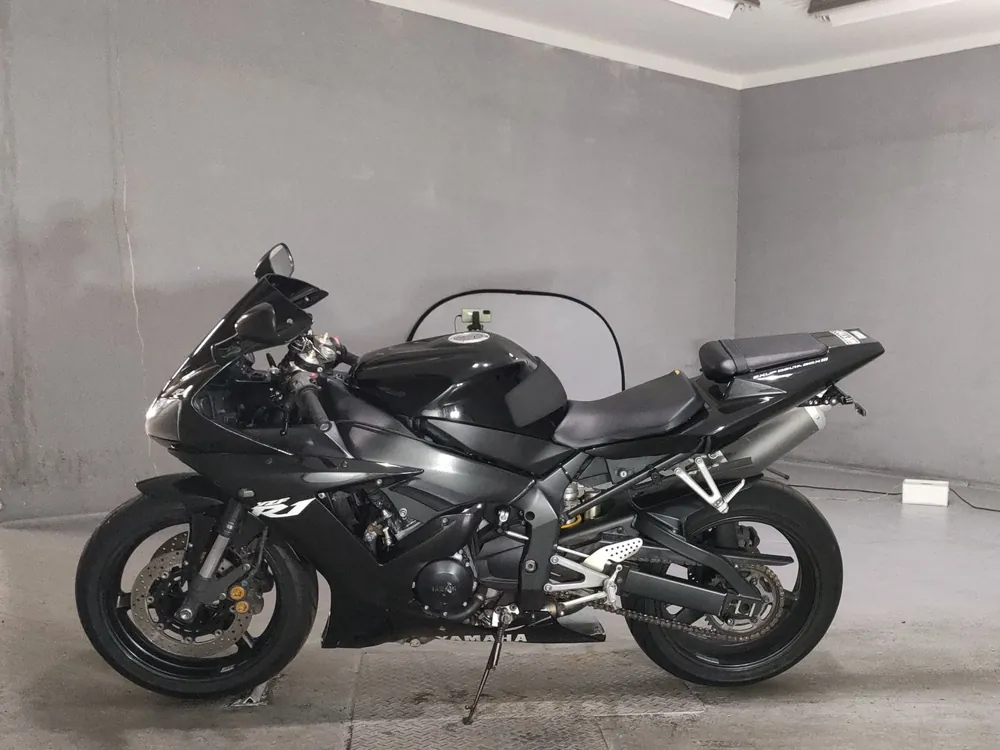 Yamaha YZF-R1 2004, чёрный, фото 2