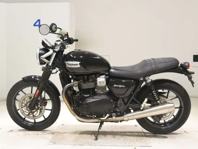 Triumph Street Twin 2016, чёрный, фото 2