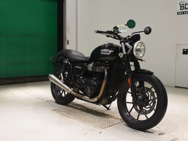 Triumph Street Twin 2016, чёрный, фото 3