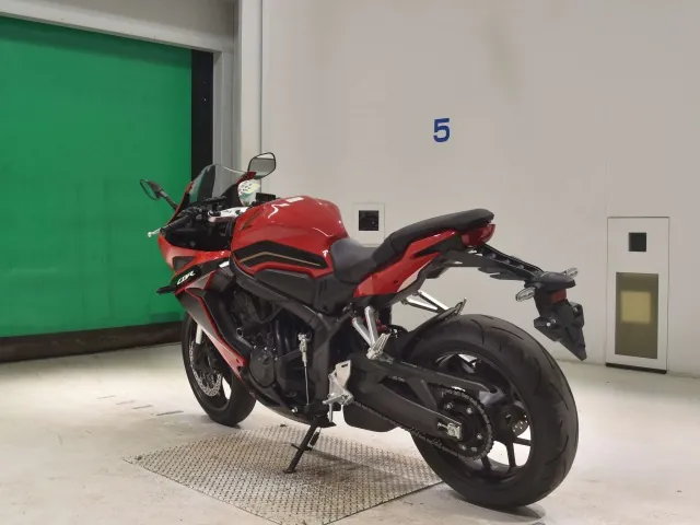 Honda CBR650R 2023, красный, чёрный, фото 6