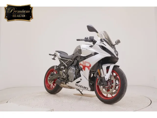 Suzuki Gsx-8T 2024, matt silver, фото 3