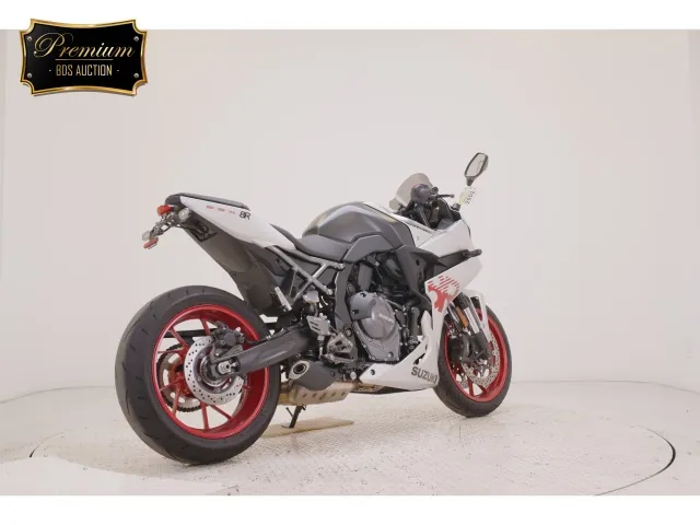 Suzuki Gsx-8T 2024, matt silver, фото 5