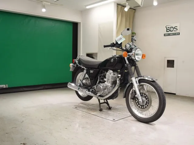 Yamaha SR400 2017, чёрный, фото 3