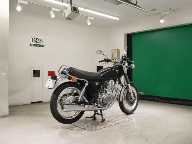 Yamaha SR400 2017, чёрный, фото 5