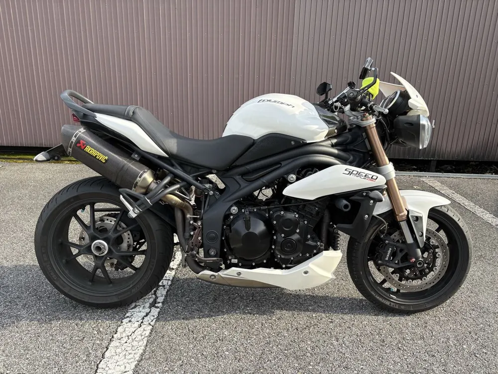 Triumph Speed Triple 1050 2011, фото 3