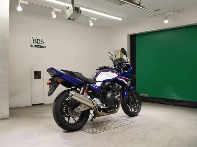 Honda CB400SB 2021, white | red | blue, фото 5