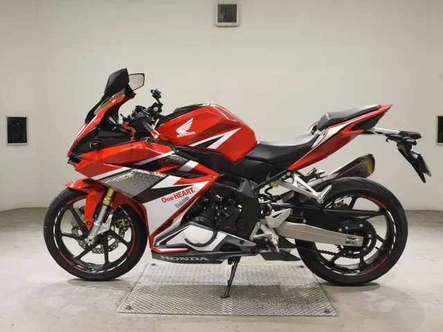 Honda CBR250RR, white | red | black, фото 2